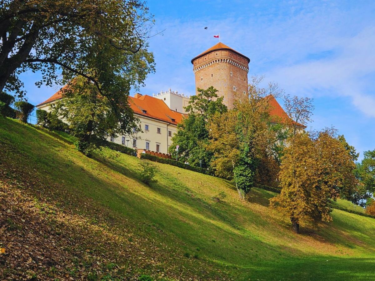 O que fazer em Cracóvia: roteiro pelas atrações imperdíveis da antiga capital da Polônia em um bate e volta a partir de&nbsp;Varsóvia.